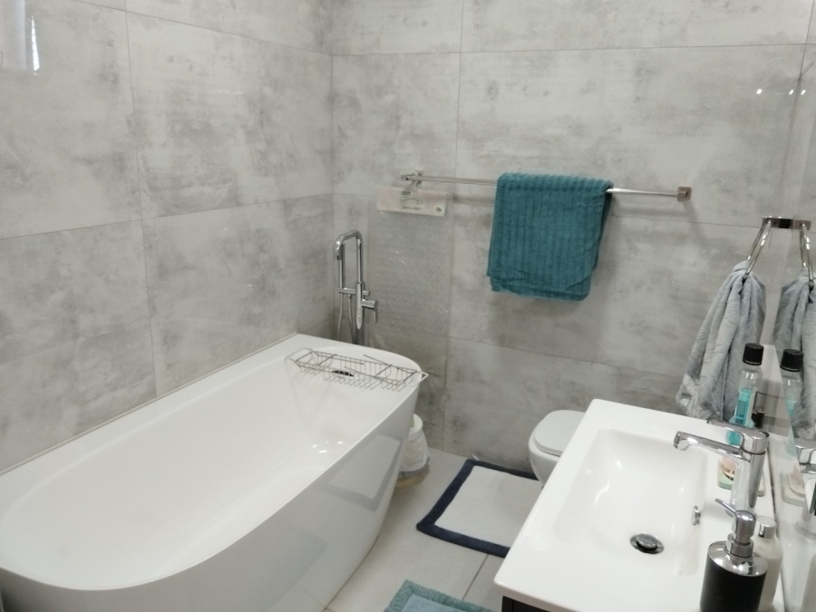 4 Bedroom Property for Sale in Humewood Eastern Cape